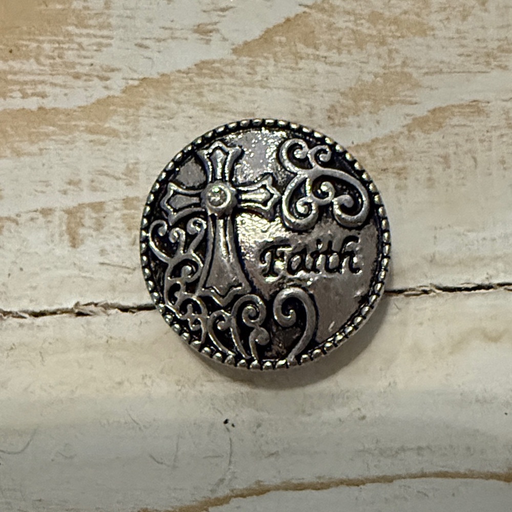 Silver Faith Ginger Snap with Cross Design